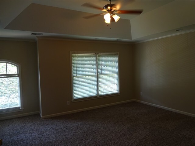 Building Photo - 2401 Weatherstone Cir SE