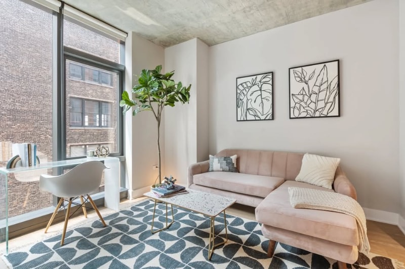 Building Photo - 352 S Aberdeen St