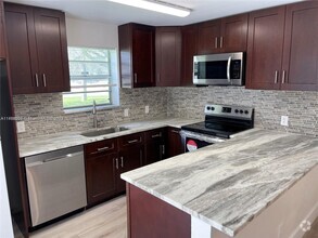 Building Photo - 2806 S University Dr