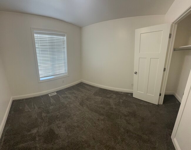 Building Photo - 311 Emery Ln