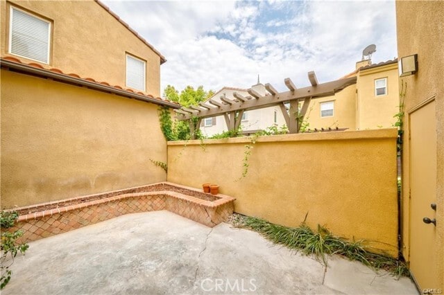 Building Photo - 72 Chantilly