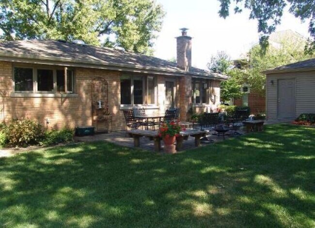 Building Photo - 2187 Scott Rd