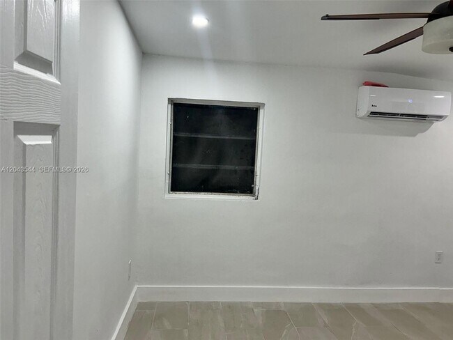 Building Photo - 261 NW 49th St