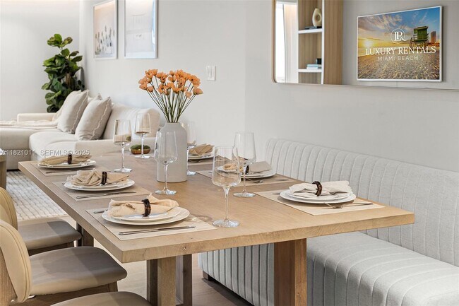 Building Photo - 2301 Collins Ave