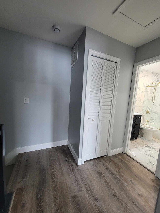 Building Photo - 3 Covington Ct