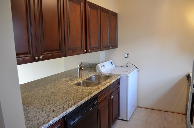 Building Photo - 14435 Turin Ln