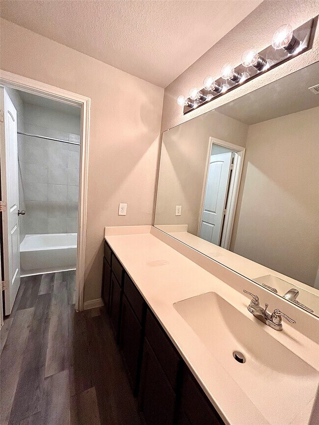 Building Photo - 22342 Clear Castle Dr