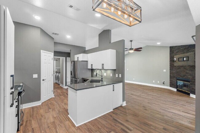 Building Photo - 1028 Arthur Ashe Ct
