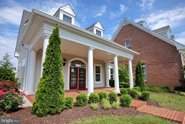 Building Photo - 35 Derby Dr