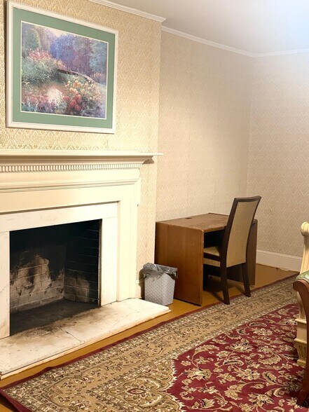 Building Photo - 5326 Main St