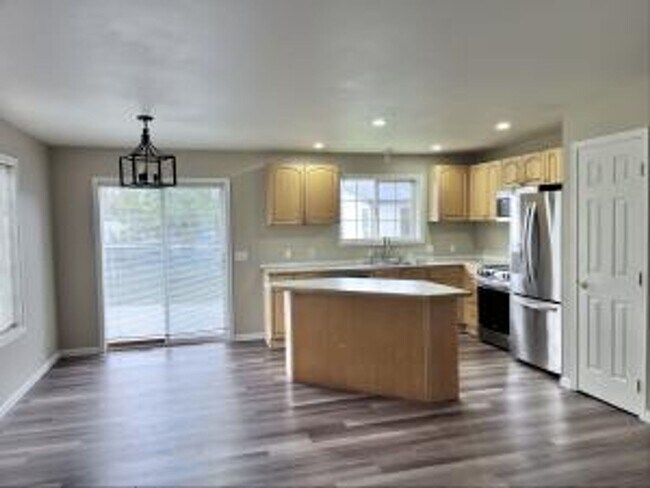 Building Photo - 3239 Cherrywood Ave