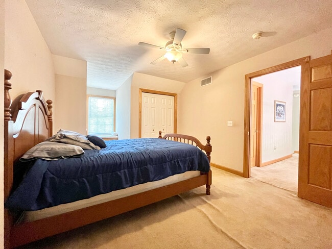 Building Photo - 6286 Fenn Rd