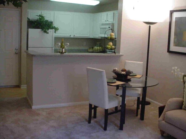 Building Photo - 3440 Lebon Dr