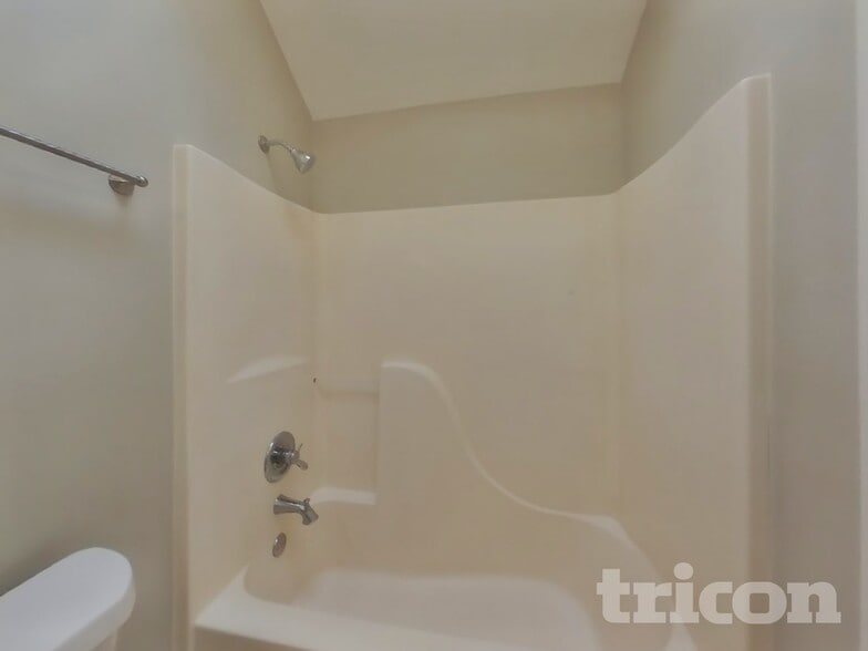 Building Photo - 3279 Wheaton Ct