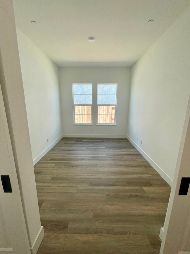 Building Photo - 2053 Carmel Rnch Cir