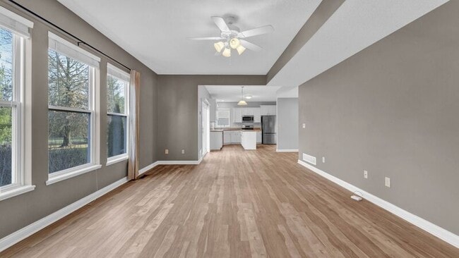 Building Photo - 6294 New Albany Rd W