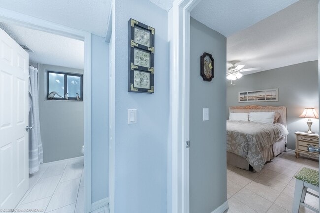 Building Photo - TURNKEY FURNISHED RENTAL ON GOLF COURSE. GROUND FLOOR UNIT