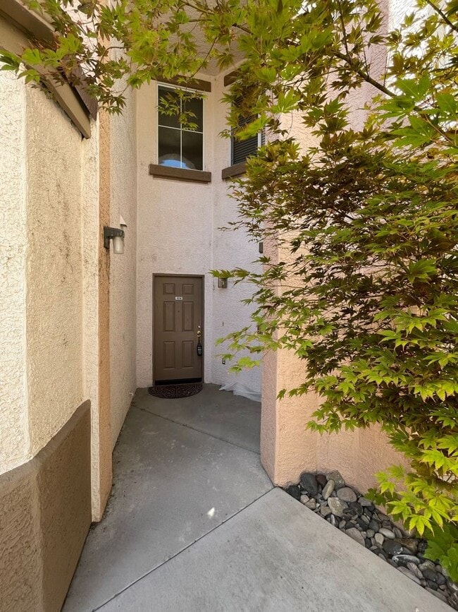 Building Photo - 6080 Ingleston Dr #1014