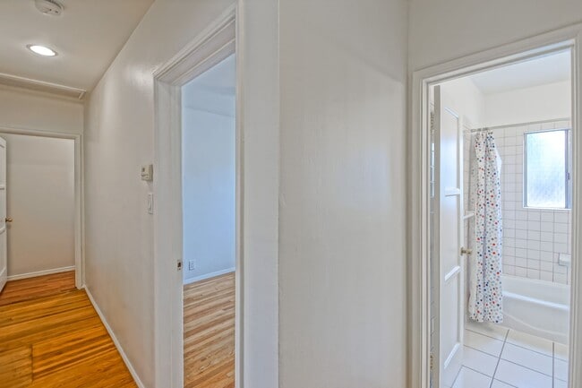Building Photo - Bright & Charming, Single Story 3BR2BA Home w/ Large Front Yard, Huge Fenced Rear Yard w/ Large D...