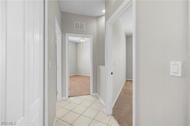 Building Photo - 2137 SW 11th Ct