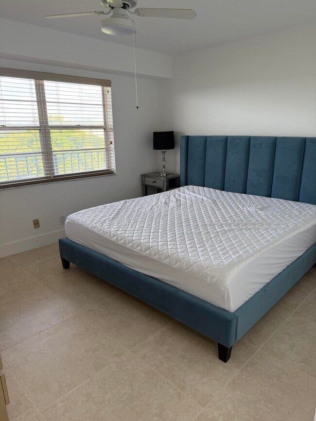 Building Photo - 3150 W Rolling Hills Cir