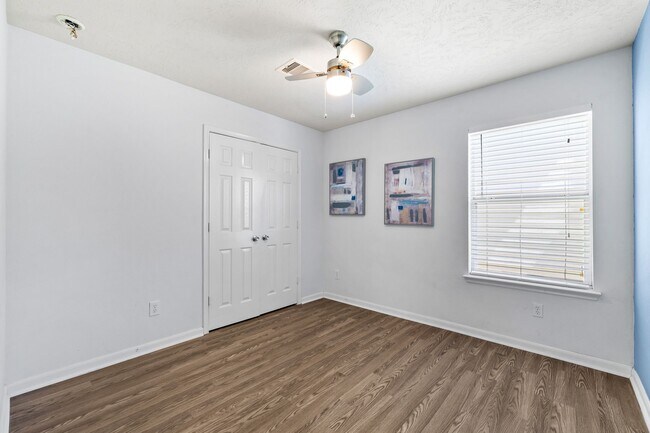 Building Photo - 2715 Skyview Knoll Ct