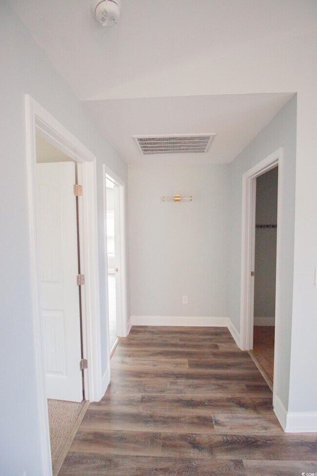Building Photo - 410 Colin Claire Ct
