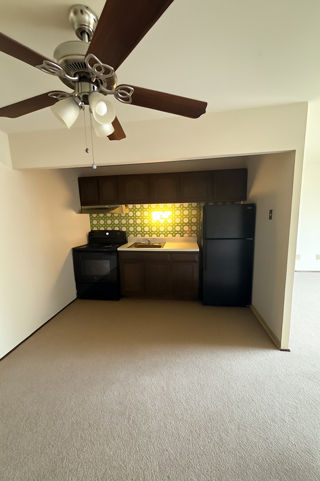 Interior Photo - Oak Hill Manor