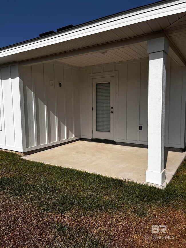Building Photo - 7047 Camp St