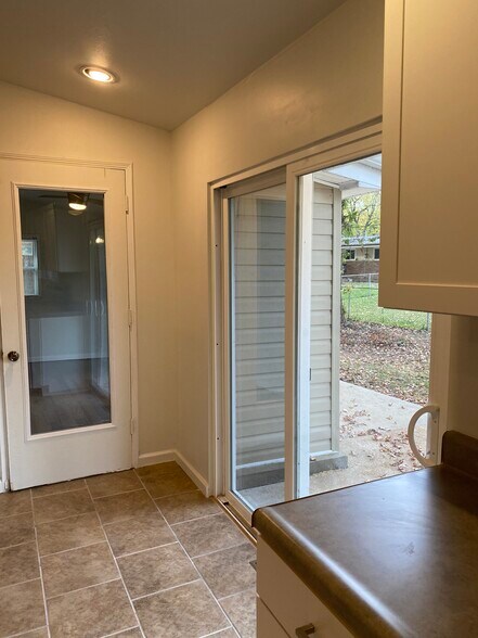 Building Photo - 2215 Ibis Ct