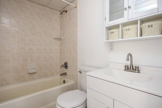 Building Photo - 506 Fox Run Ln