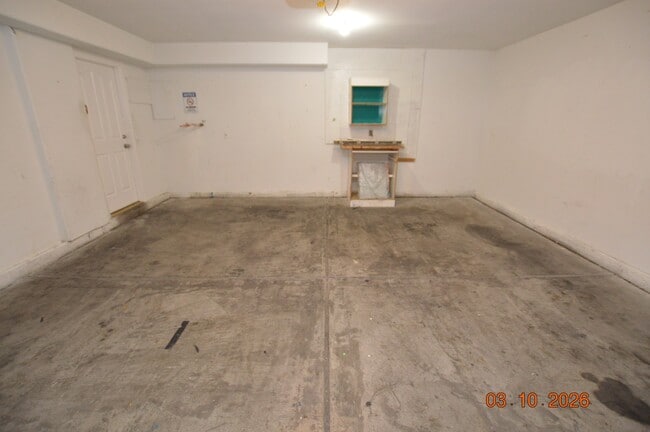 Building Photo - 8236 Golf Player St