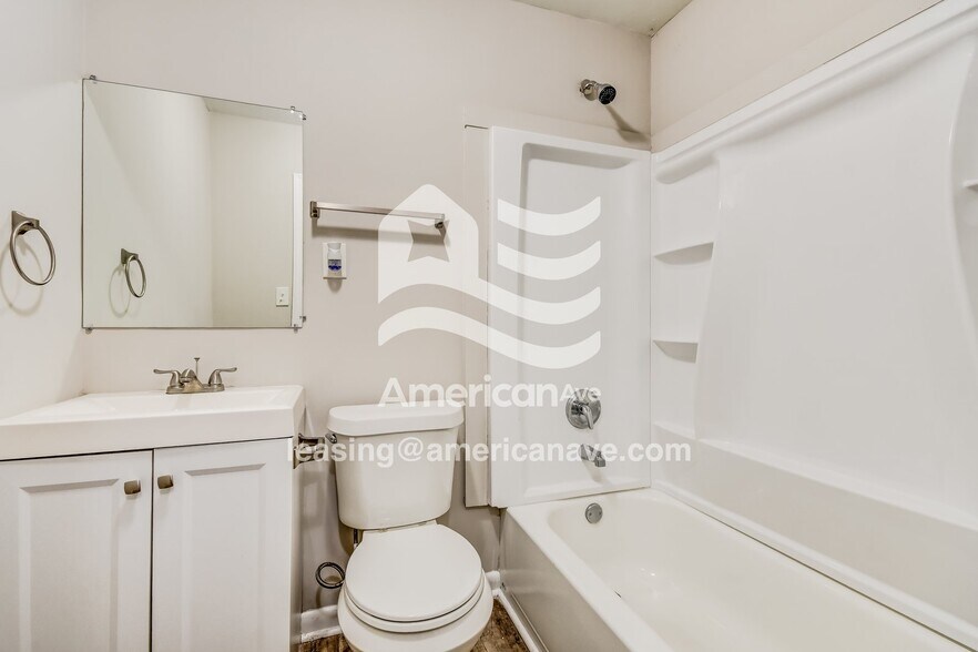 Building Photo - 232 Meadowdale Ave