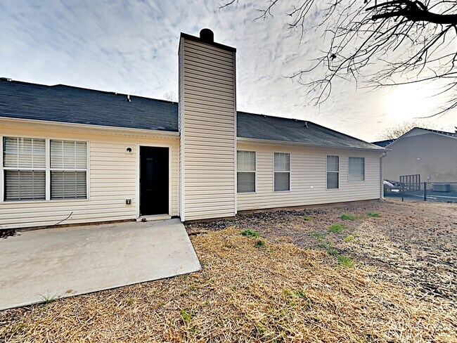 Building Photo - 5102 Meridian Lake Dr