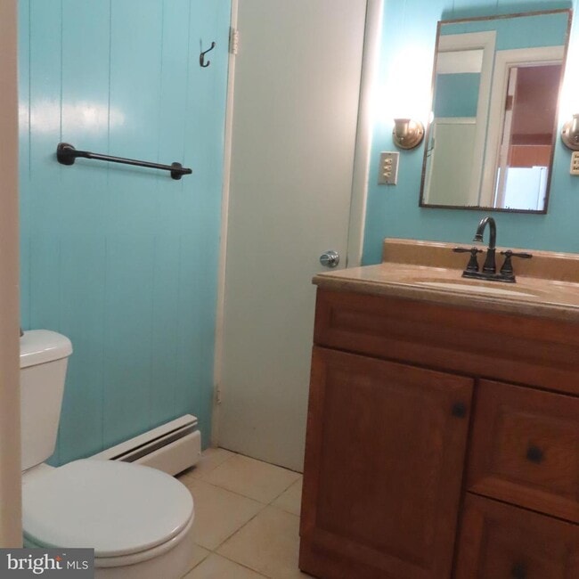 Building Photo - 1410 Gillan Dr