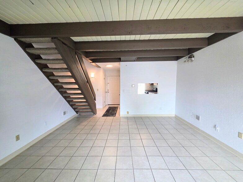 Building Photo - 3110 Van Teylingen Dr