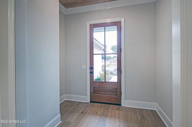 Building Photo - 117 Southern Oak Wy