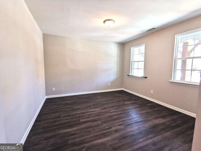 Building Photo - 4376 Waxwing St