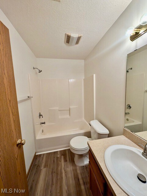 Building Photo - 426 Oakwood Ave