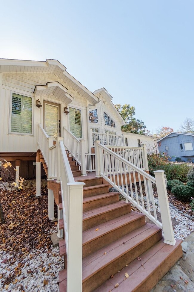 Building Photo - Charming, 2 Bedroom, 2 Bath, 1 car garage with a beautiful gazebo.