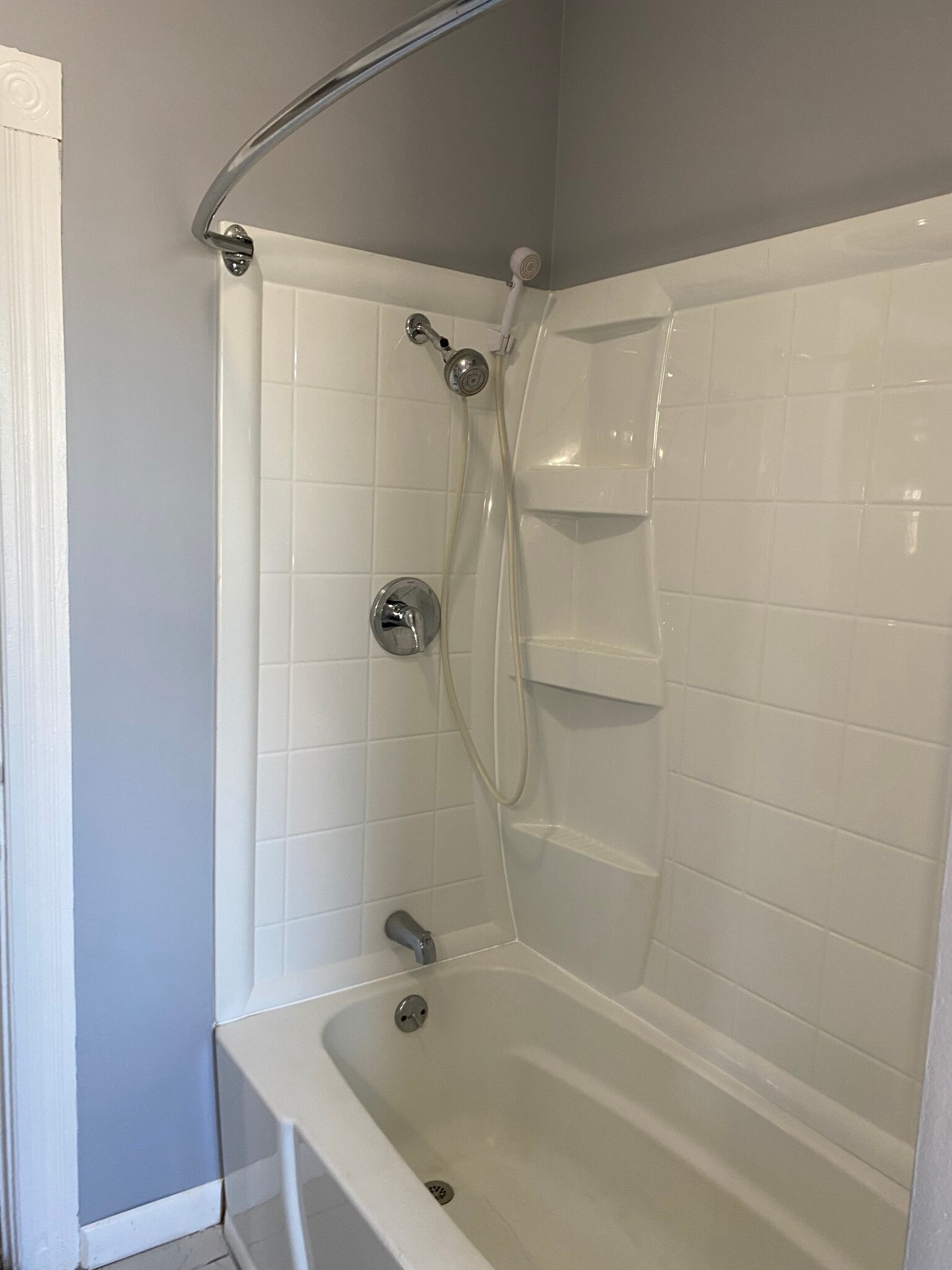 Building Photo - 294 Douglas Ave