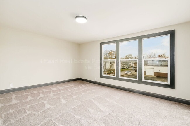 Building Photo - 1215 Sullivant Ave