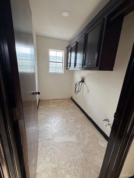 Building Photo - 7610 Wagon Trail Dr