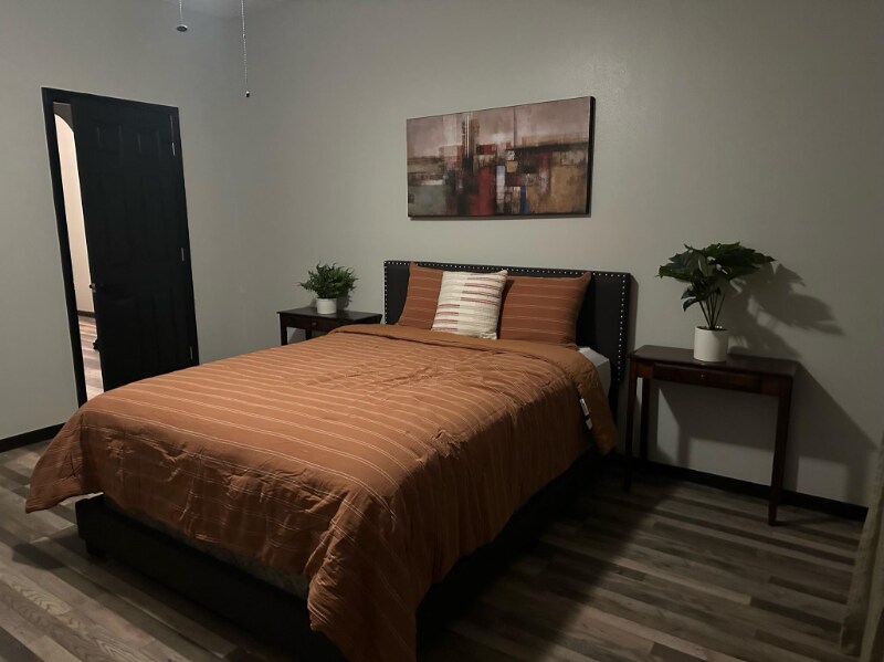 Building Photo - 1806 Superior Ct