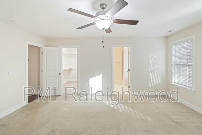 Building Photo - 2707 Masonboro Ferry Dr