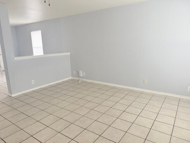 Building Photo - 10607 Shaenview