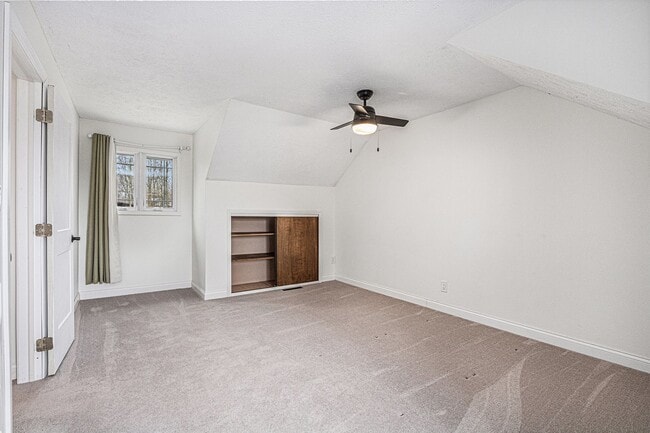 Building Photo - Pet-Friendly 4 Bed, 2.5 Bath Home with Lak...