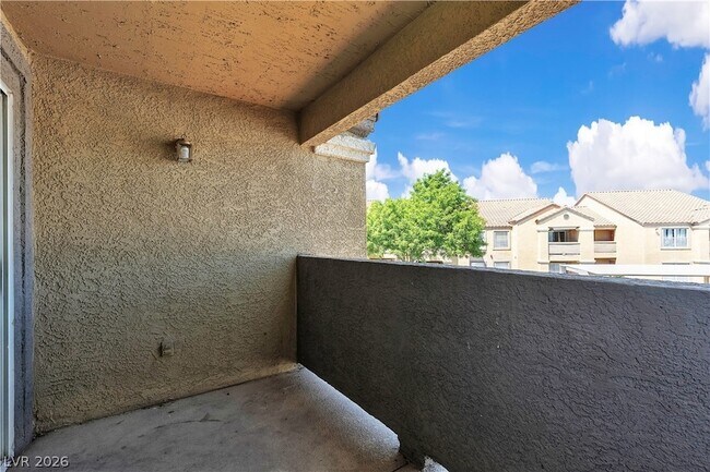 Building Photo - 2300 E Silverado Ranch Blvd