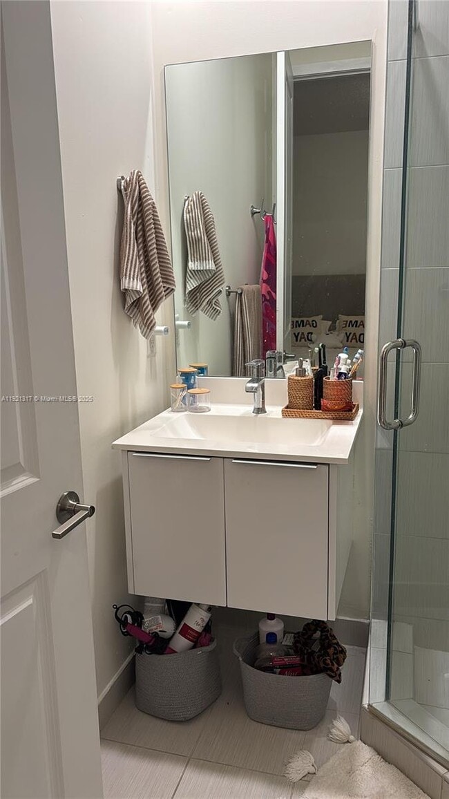 Building Photo - 6502 NW 105th Pl