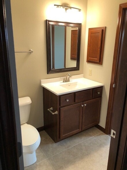 Building Photo - 2125 Suncrest